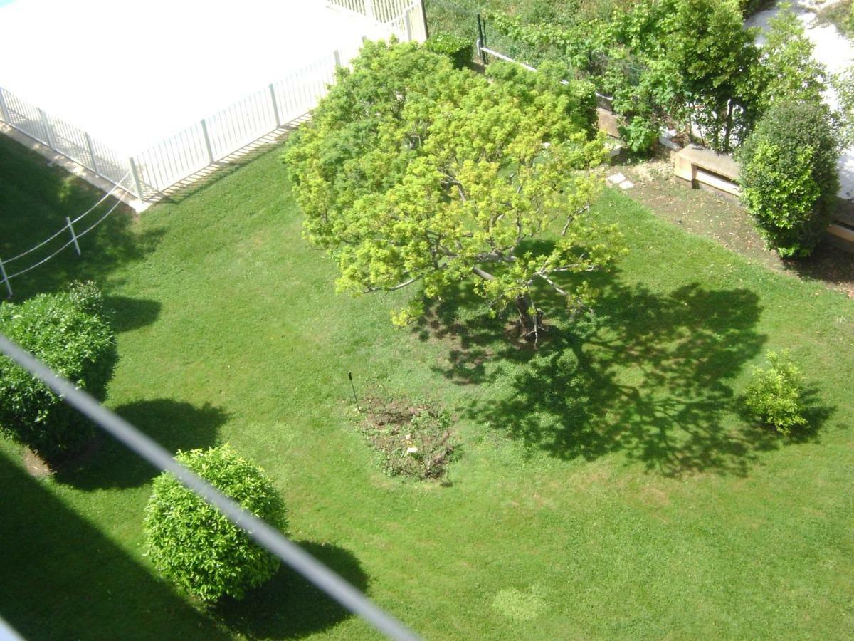 Jardins Du Pont Du Lys Apartment Juan-les-Pins Luaran gambar